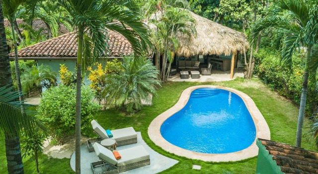 Вилла Tropical Retreat - Private Pool, Steps To Beach 2 Bedroom Villa by RedAwning