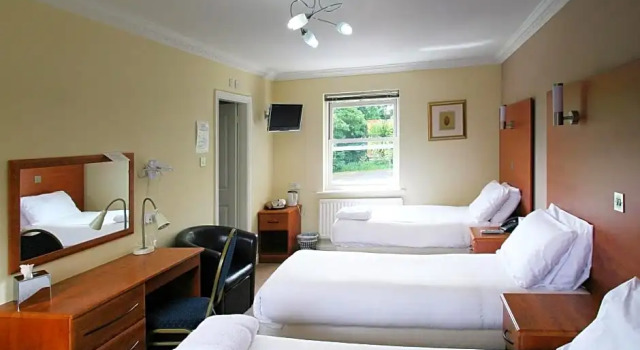 Трёхместный номер Standard The Edgbaston Palace Hotel