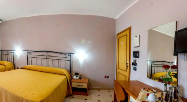 Четырёхместный номер Economy La Vigna Hotel
