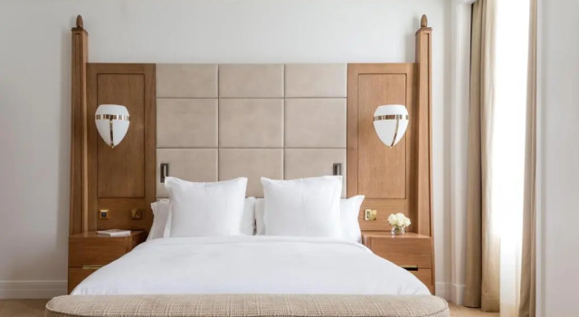 Двухместный номер Deluxe Four Seasons Hotel London at Tower Bridge