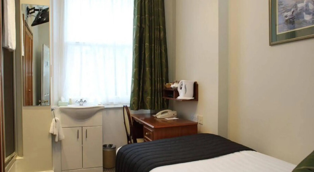 Kensington Gardens Hotel, Забронировать Отель Вестминстер Лондон, рядом с Деловой район Паддингтон-Сентрал