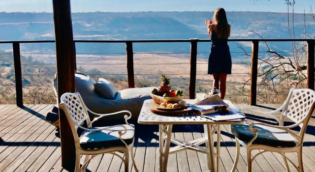 Бунгало Deluxe Esiweni Luxury Safari Lodge