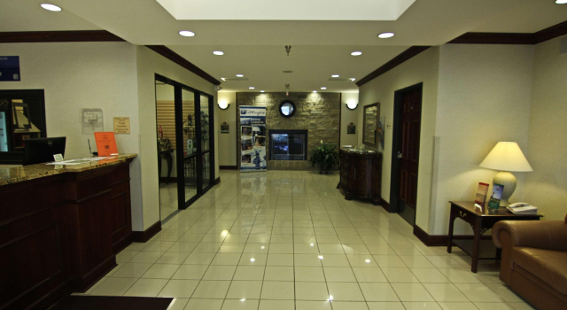 Crown Pointe Lodge, BW Signature Collection, Prenota Hotel Farmington Ozark