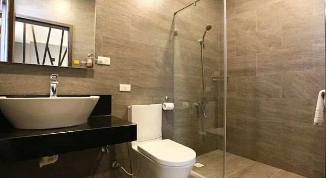 Четырёхместный семейный номер Standard с балконом ManManBnB