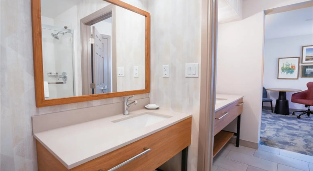 Люкс Hampton Inn Salt Lake City-North