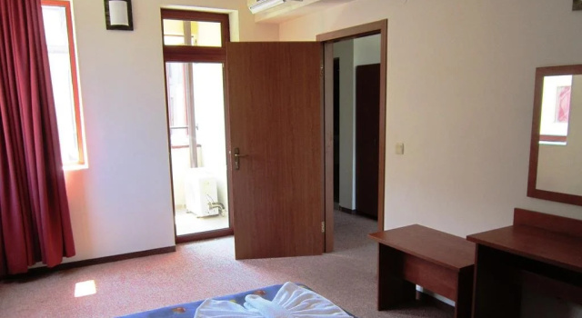 Hotel Lira