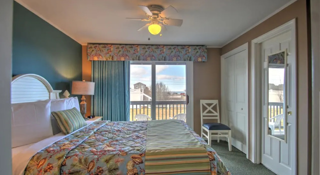 Люкс c 1 комнатой с балконом Colonial Acres Resort