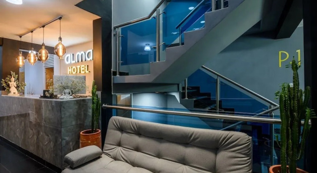 Alma Hotel
