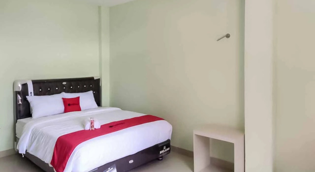RedDoorz near Taman Wisata Alam Punti Kayu Palembang 2, Rezerwuj Hotel Sukarami Sumatra