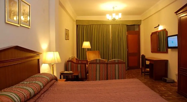 Номер Deluxe Classic The Mall Hotel
