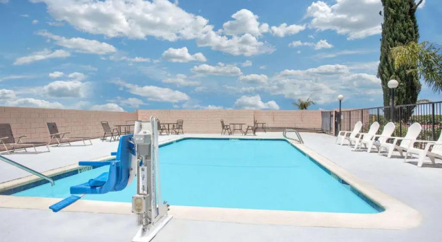 Номер Deluxe Days Inn by Wyndham Lost Hills