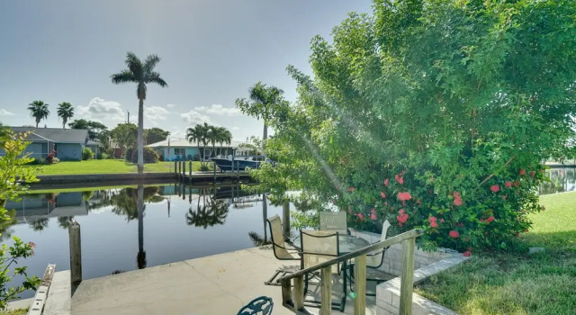 Dock & Screened Porch: Waterfront Cape Coral Home