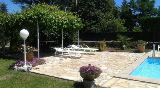 Domaine de Lazuel, Prenota Bed & breakfast Hotel a Alvernia con parcheggio, Parcheggio