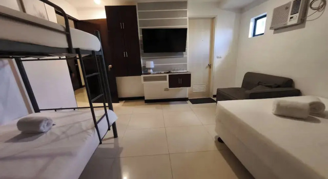 Семейный номер Standard Ecoland 88 Apartelle and Suite near SM Davao