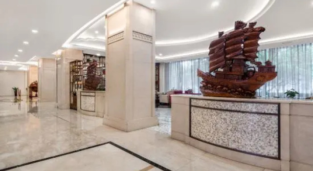 Ruifeng Hotel, Prenota Hotel Wenzhou Zhejiang