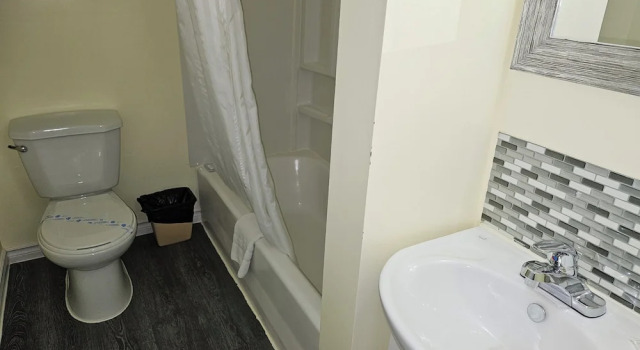 Четырёхместный номер Standard Norvic Motel