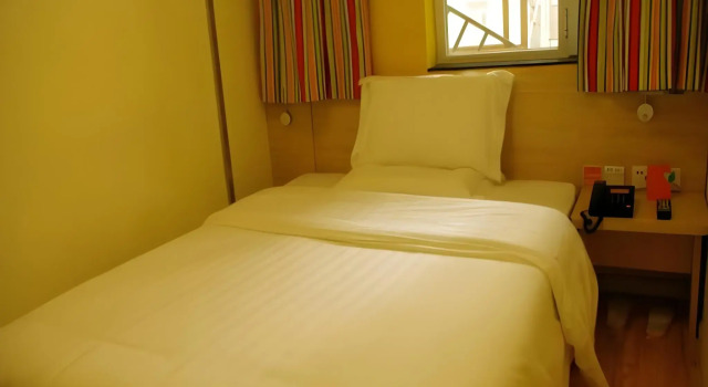 7 Days Inn Lanzhou Nanguan shizi Branch, Забронировать Отель Ланьчжоу провинция Ганьсу, рядом с Zhangye Pedestrian Street