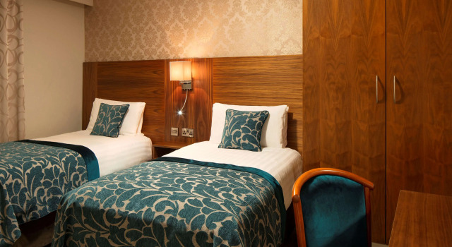 The Royal Hotel and Merrill Leisure Club, Book Hotel Bray Wicklow County