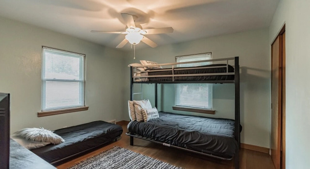 Quiet Comfy 2 Br Home In South Bend, Minutes From Notre Dame! Pet Friendly! 2 Bedroom Home by Redawning, Buchen Sie Hotel South Bend Bundesstaat Indiana