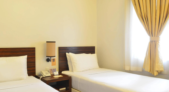 D'Hotel & Suites, Rezerwuj Hotel Hotele 3-gwiazdkowe w Mindanao, 3*