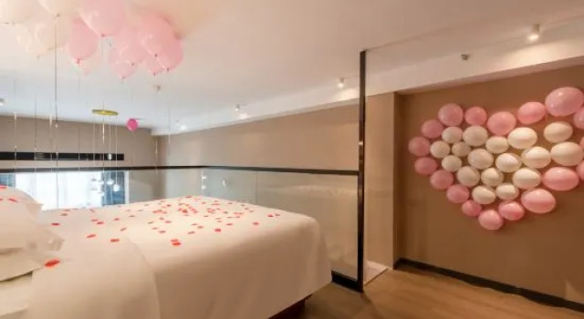 Люкс Comfort Heyi light luxury hotel