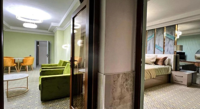 Alison Boulevard Hotel