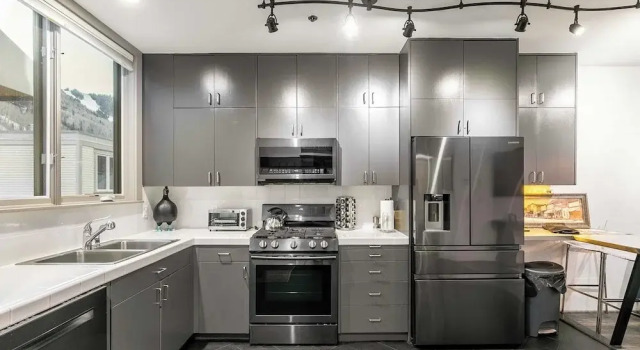 New San Juan 303 by Avantstay Modern Penthouse w/ Deck Overlooking Main Street