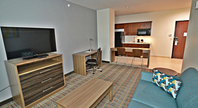 Четырёхместный люкс c 1 комнатой Best Western Ingleside Inn & Suites