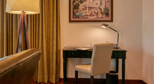 Двухместный полулюкс The Waverly Hotel & Residences