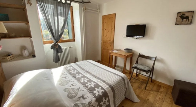 Auberge De La Forêt - Hôtel, Забронировать Хостел Ори Oisans, рядом с Горнолыжный курорт Орис-ан-Уазан