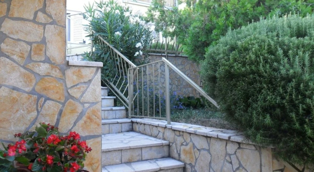 Zlato - With Pool - A3 Lovor