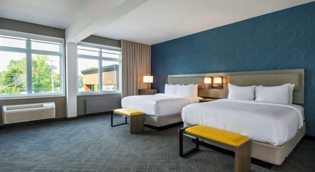 Четырёхместный номер Standard Comfort Inn & Suites