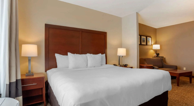 Люкс Business Comfort Suites Foley - North Gulf Shores