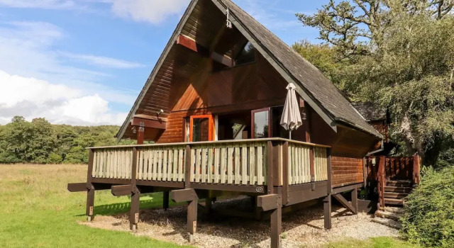Trout River Retreat, Varaa Lomakoti Mökit kohteessa Merseyside, Mökki