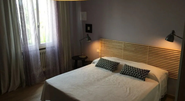 Smiling in Desenzano Lake View DesenzanoLoft Official Partner Homes & Villas by Marriott Bonvoy, Забронировать Отель Отели Дезенцано-дель-Гарды с парковкой, рядом с Desenzano Castle, Парковка