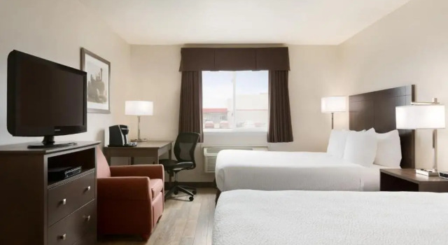 Четырёхместный номер Standard Days Inn by Wyndham Steinbach
