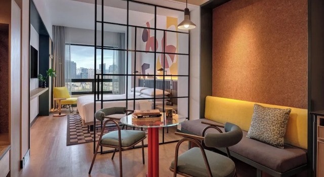 Полулюкс Hyatt Centric Zhongshan Park Shanghai