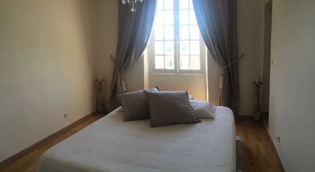 Villa With 5 Bedrooms in Grasse, With Wonderful Mountain View, Private, Забронировать Вилла Виллы Овернь-Рона-Альпы, Вилла