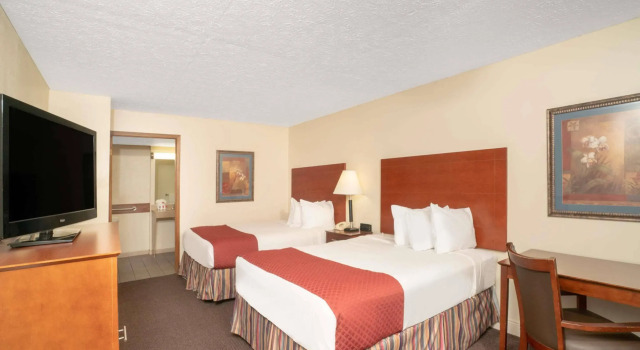 Ramada Pigeon Forge South Hotel, Забронировать Отель Отели Пиджен-Фордж 3 звезды, рядом с Ripley's Super Fun Park, 3*