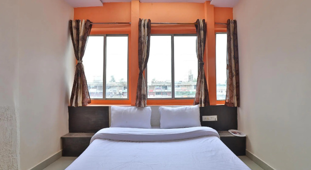 SPOT ON 47037 Hotel Liva, Buchen Sie Hotel Mehsana Gujarat