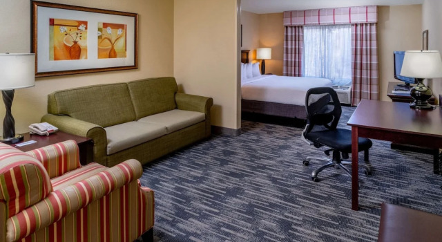 Двухместный люкс Country Inn & Suites by Radisson, Princeton, WV