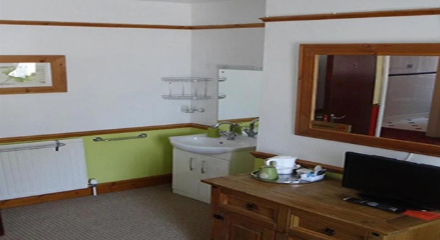 Oakcliffe Hotel