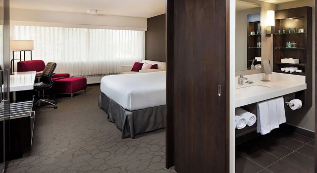 Standard Doppel Klub Zimmer mit Balkon Delta Hotels by Marriott Calgary South