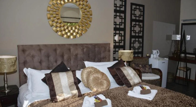 Two Bells Guest House, Забронировать Гостевой дом Гостевые дома Фри-Стейт, Гостевой дом