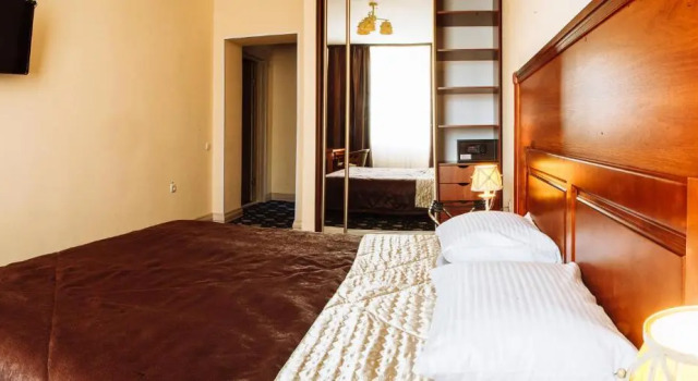 Отельно-ресторанный комплекс Златогор, Book Hotel Cheap Hotels in Poltava