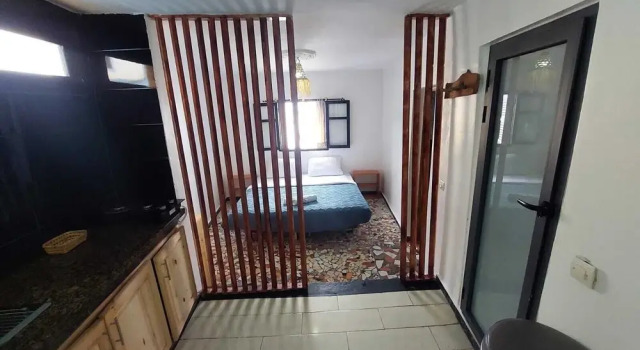 Студия Economy Habibi Hostel