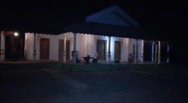 ALIYA PINK France Guesthouse, Забронировать Отель Отели Анурадхапура по системе «всё включено», Всё включено