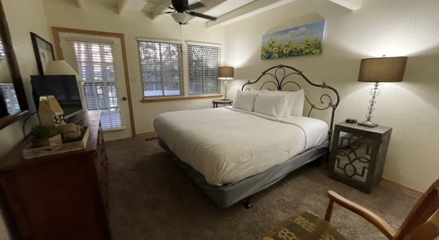Mountain Harbor two bedroom Lodge cottage by RedAwning, Boek Vakantiehuis Hotels in Missouri met zwembad, Zwembad
