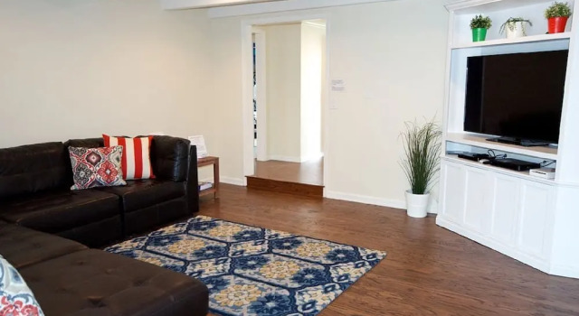 Small World 5 Bedroom Home, Забронировать Дом для отпуска Виллы Анахайм, рядом с Торговый центр "Центр Диснея", Калифорния, Вилла