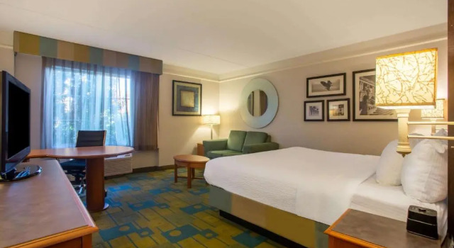Двухместный номер Executive La Quinta by Wyndham Charlotte Airport South